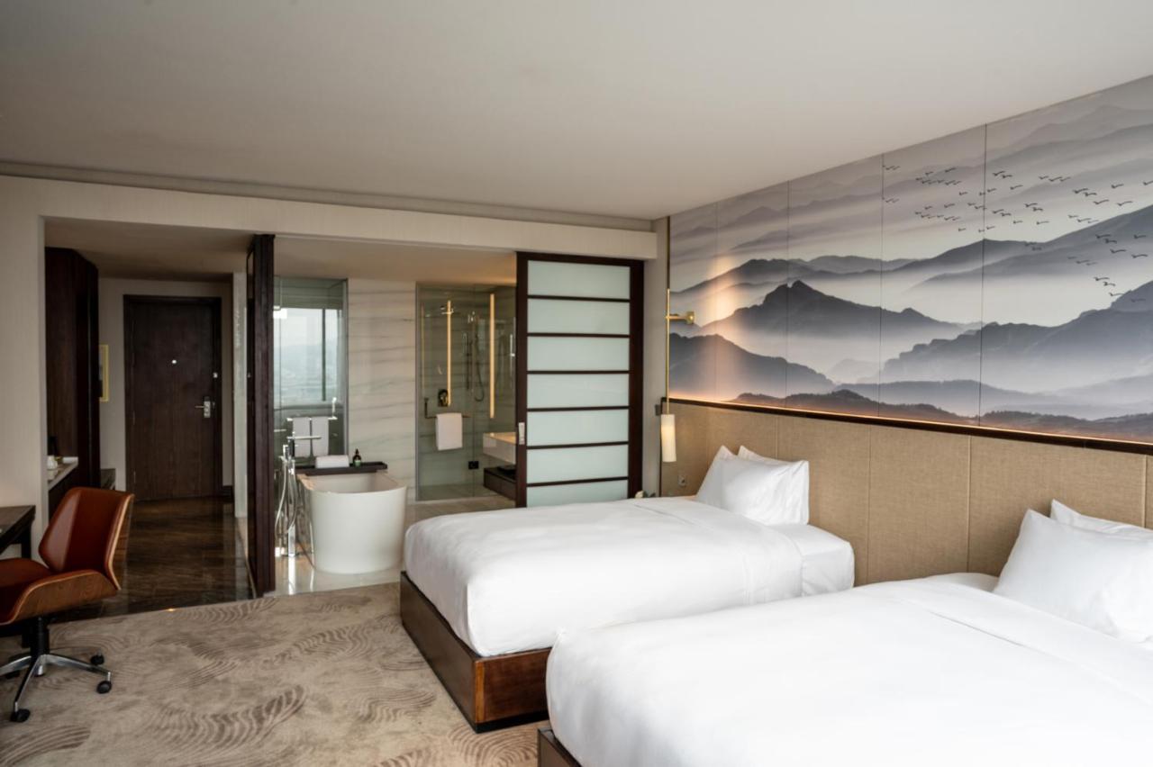 Crowne Plaza Vinh Yen City Centre By Ihg Экстерьер фото